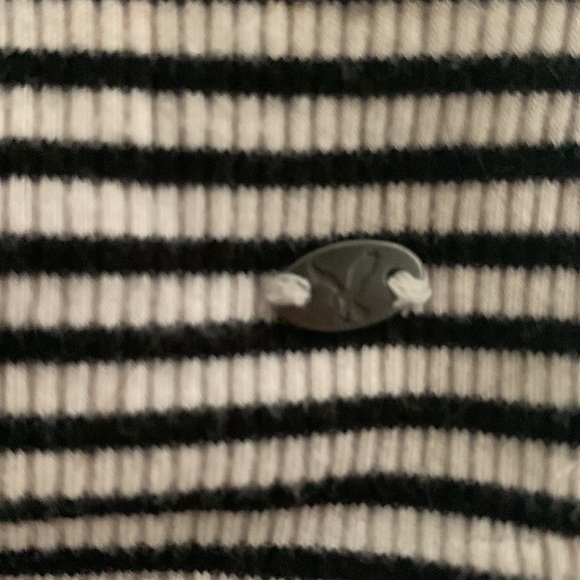 Looked American eagle tee - Picture 2 of 2